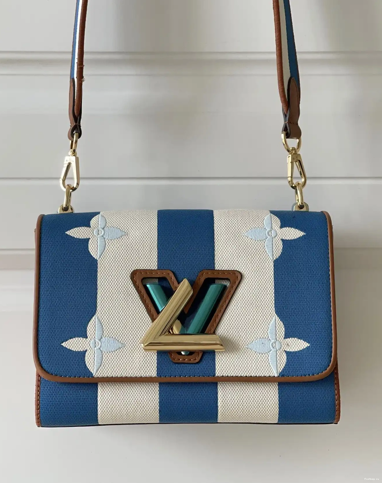 MM VUITTON LOUIS TWIST 0608
